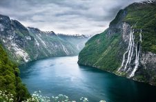 王黎光:建议举办北京中轴线国际音乐节 让历史文化活起来 王黎光:建议举办北京中轴线国际音乐节 让历史文化活起来