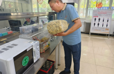 清凉一夏，与您同行 北京公交集团客六分公司 第十六车队工会分会开展“送清凉”慰问活动